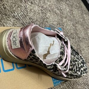 Girls Shoes